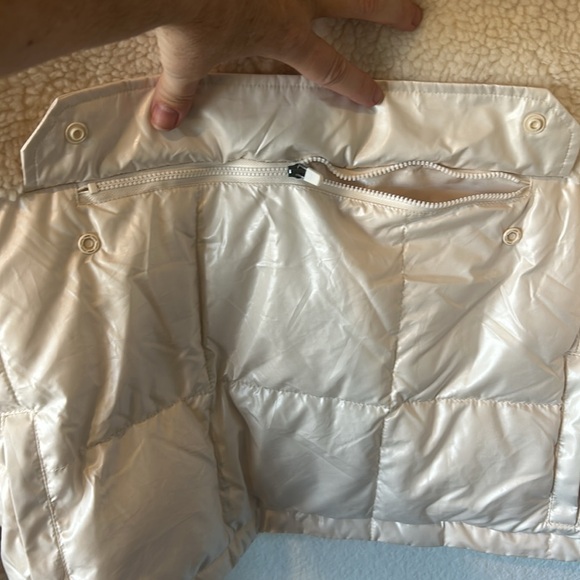 Fabletics half zip pull over cream size large - Picture 3 of 4